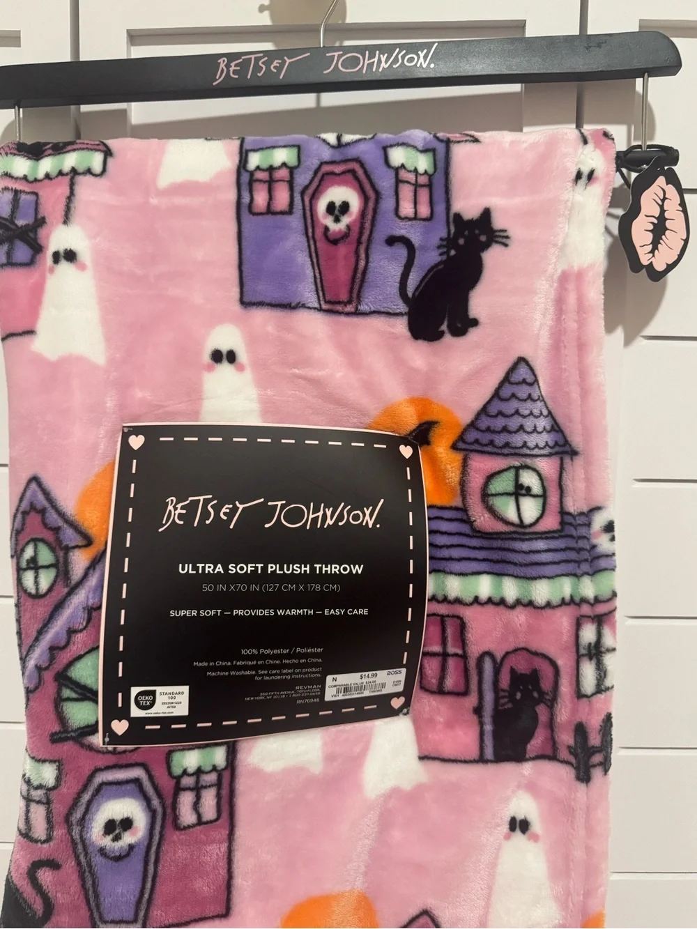 NWT Betsey Johnson Ultra Soft Plush Halloween house, ghost, cat, pumpkin Throw